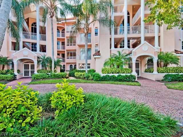 8440 Abbington Cir. #D16, Naples, FL 34108