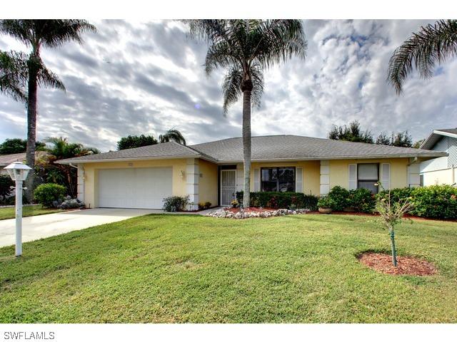 954 Charlemagne Blvd., Naples, FL 34112