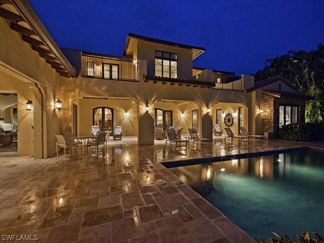 985 Aqua Cir., Naples, FL