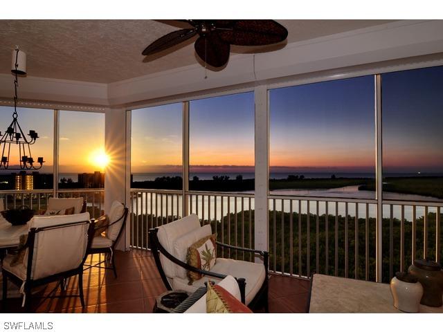 285 Grande Way #1402, Naples, FL