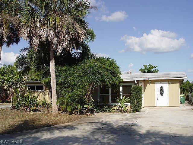 4875 Palmetto Ct., Naples, FL 34112