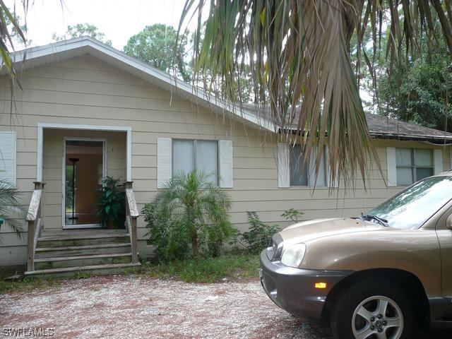 4870 Hawthorn Woods Way, Naples, FL 34116