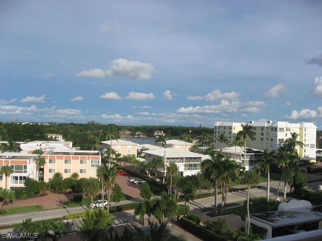 1977 Gulf Shore Blvd. #706, Naples, FL 34102