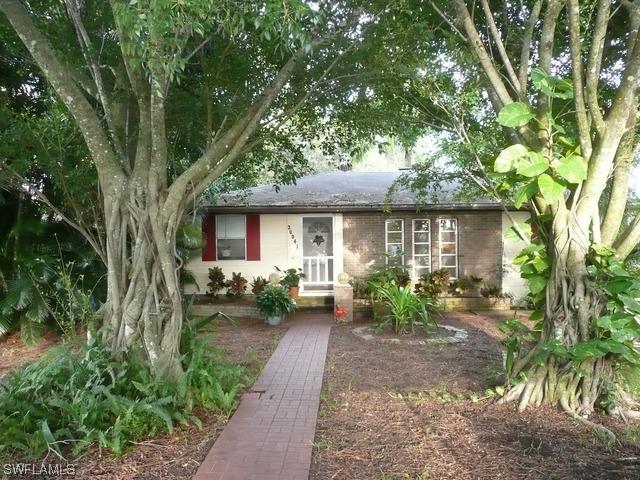 26941 Leport St., Bonita Springs, FL 34135