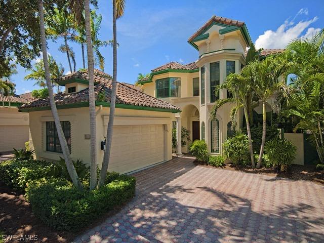 8121 Via Vecchia, Naples, FL 34108