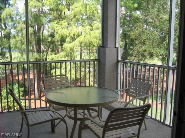 8239 Parkstone Pl. #208, Naples, FL 34120