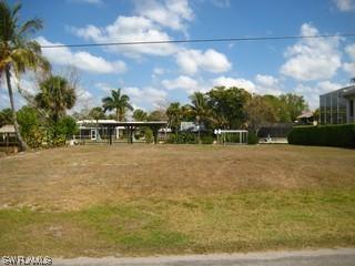 421 Bayside Ave., Naples, FL