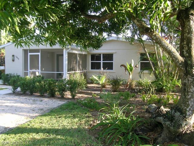 1034 6th Ln., Naples, FL 34102
