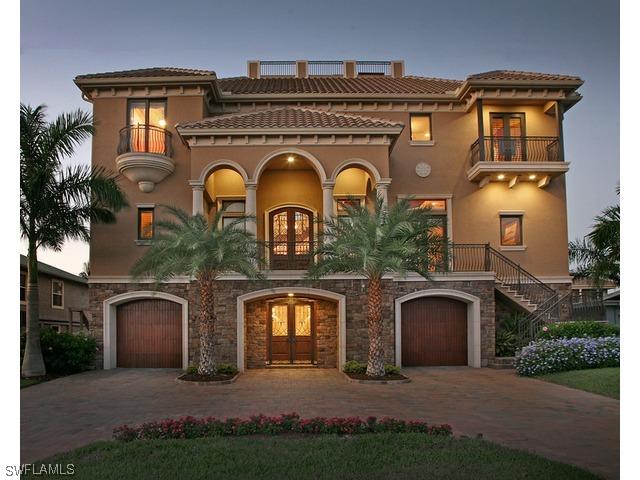 421 Seagull Ave., Naples, FL