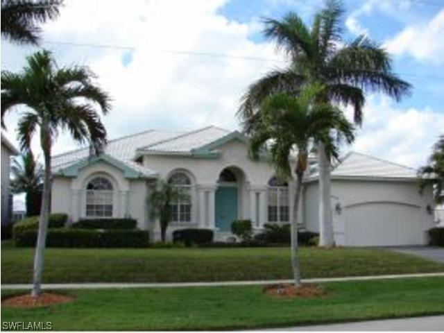 410 Edgewater Ct., Marco Island, FL 34145