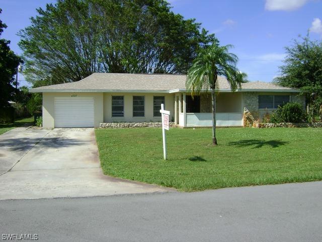 4397 20th Pl., Naples, FL 34116