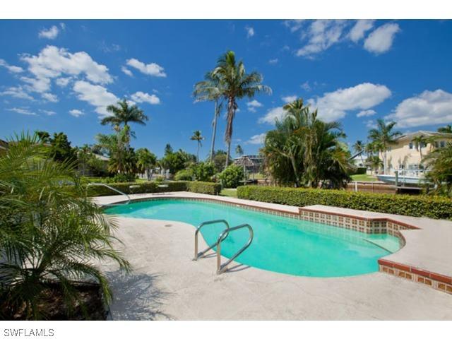 1559 Marlin Dr., Naples, FL 34102