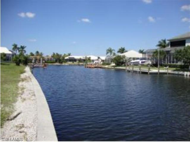 235 Seahorse Ct., Marco Island, FL