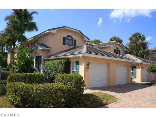7058 Barrington Cir. #201, Naples, FL 34108