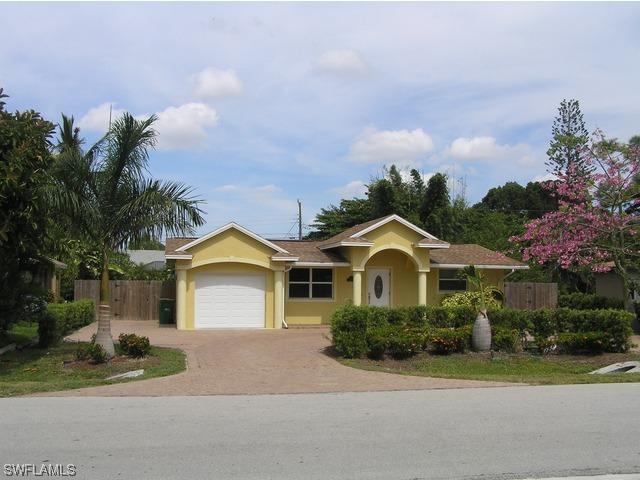 837 97th Ave., Naples, FL