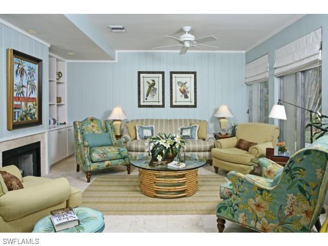 590 Palm Cir., Naples, FL 34102