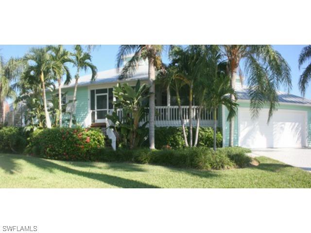 818 Elm Ct., Marco Island, FL 34145