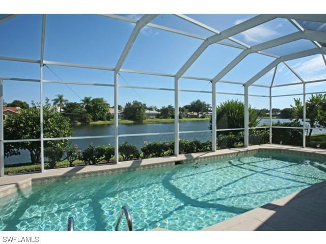 175 Vista Ln., Naples, FL
