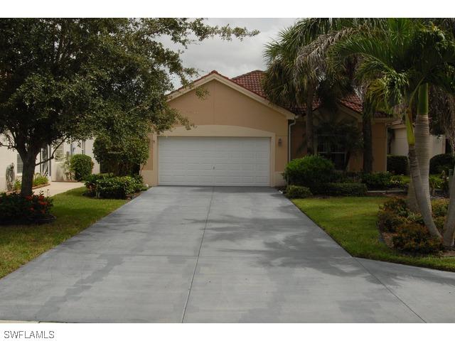 388 Pindo Palm Dr., Naples, FL 34104