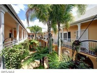 292 14th Ave. #B, Naples, FL 34102