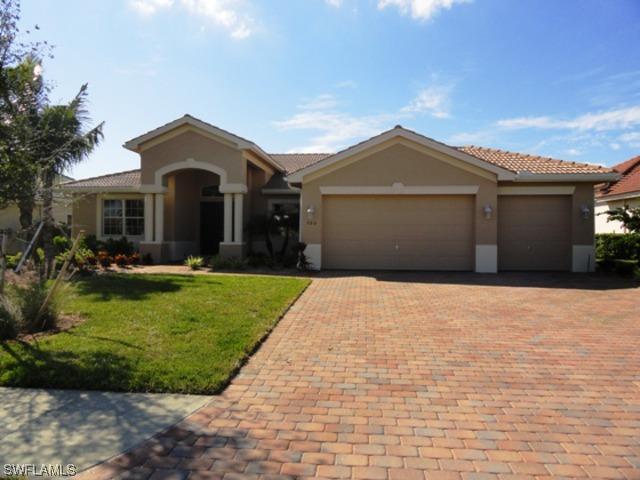 306 Saddlebrook Ln., Naples, FL 34110