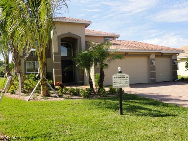 322 Saddlebrook Ln., Naples, FL 34110