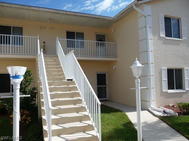 700 Saratoga Cir. #202, Naples, FL 34104