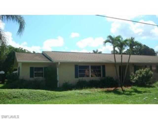 3722 10th St., Naples, FL 34103