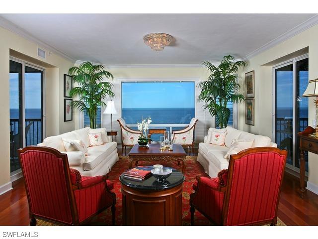 8473 Bay Colony Dr. #903, Naples, FL