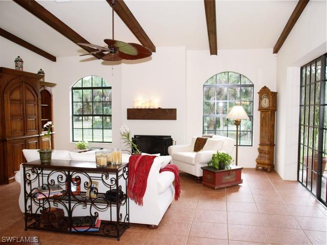 561 1st St., Naples, FL 34120