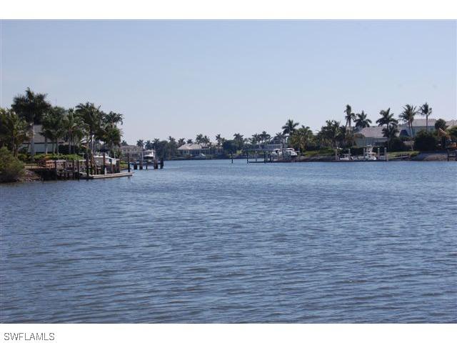 3400 Gin Ln., Naples, FL 34102