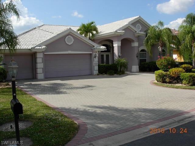 6781 Compton Ln., Naples, FL