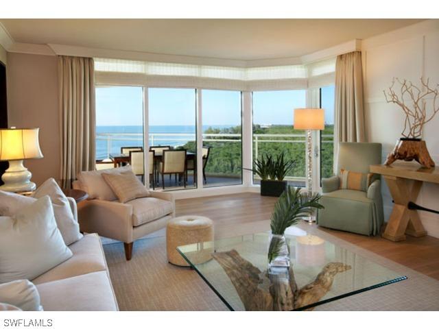 11125 Gulf Shore Dr. #807, Naples, FL 34108