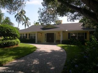 286 3rd Ave., Naples, FL 34102