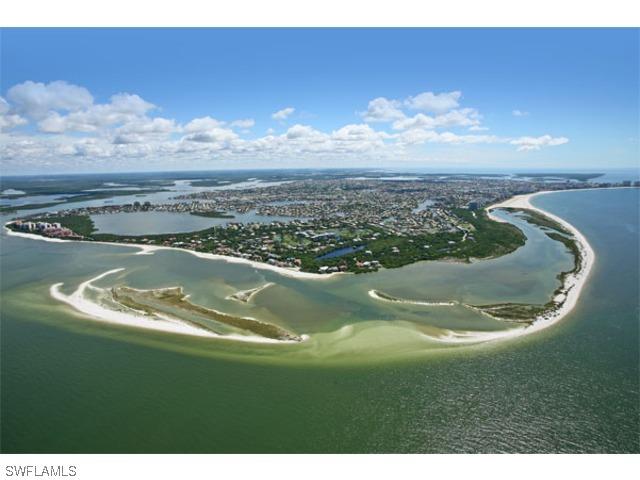 1761 Granada Dr., Marco Island, FL 34145