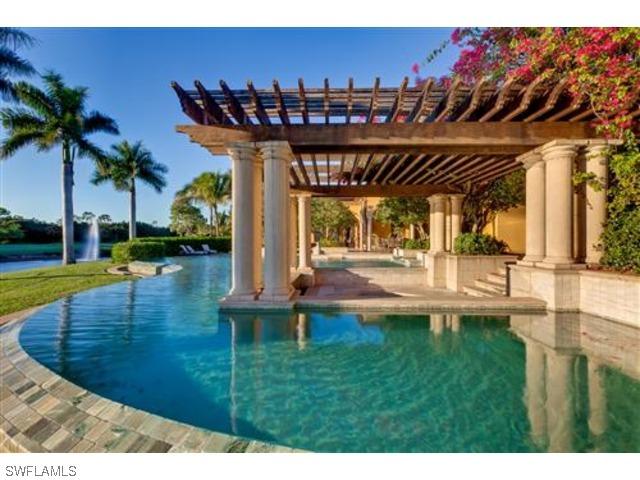 2538 Escada Ct., Naples, FL 34109