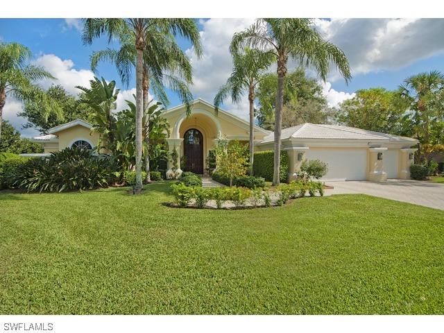 16 Bramblewood Point, Naples, FL