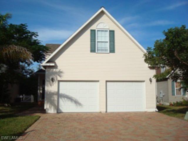 239 Leawood Cir., Naples, FL 34104