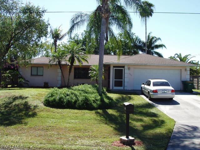 4940 21st Pl., Naples, FL 34116