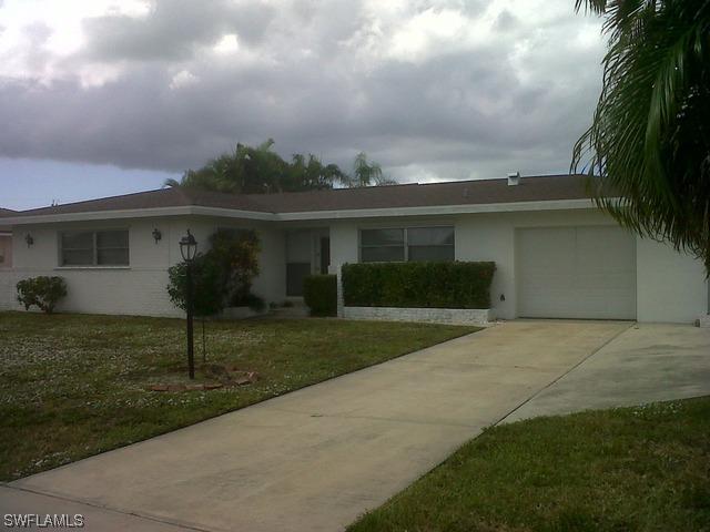 5126 Atlantic Ct., Cape Coral, FL 33904