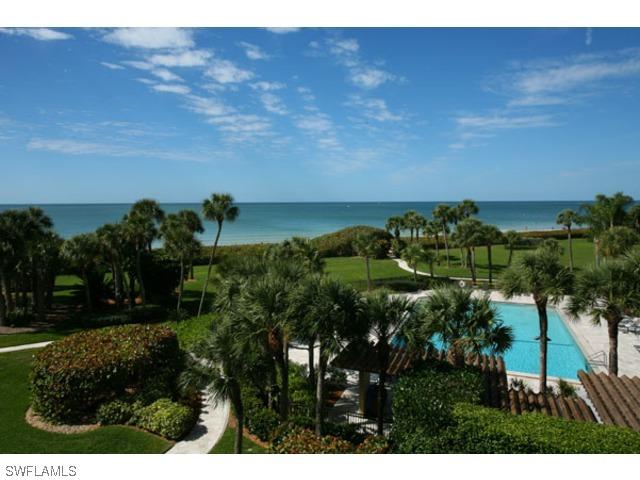 10851 Gulfshore Dr. #205, Naples, FL 34108
