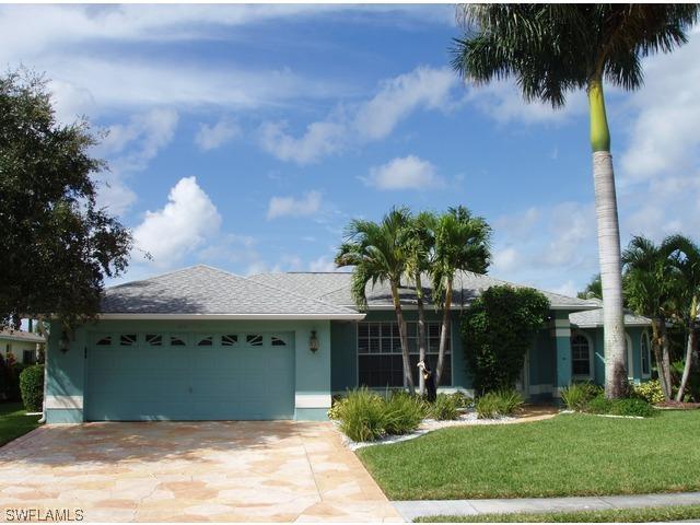 23458 Olde Meadowbrook Cir., Bonita Springs, FL