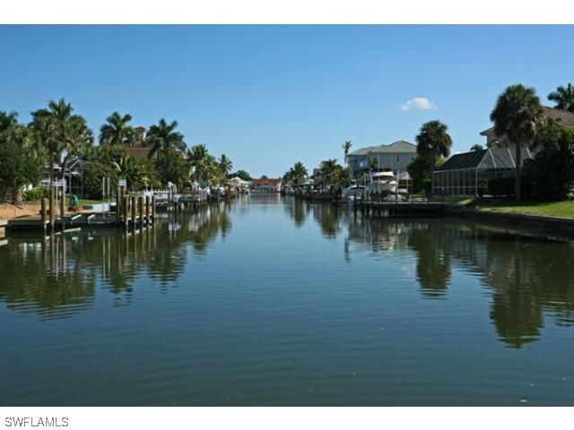 213 Channel Dr., Naples, FL 34108