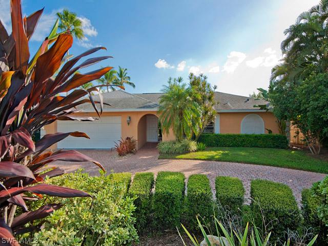 270 Tradewinds Ave., Naples, FL 34108