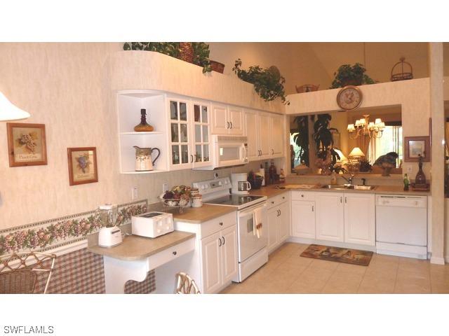 5514 Greenwood Cir. #4, Naples, FL 34112