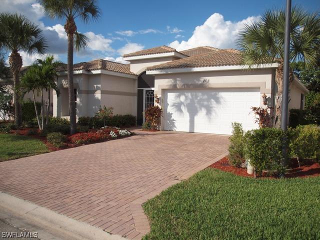 203 Glen Eagle Cir., Naples, FL 34104
