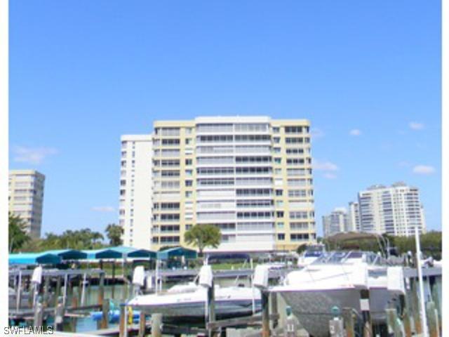 25 Bluebill Ave. #104, Naples, FL