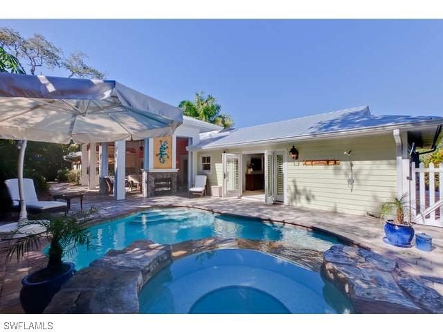 230 7th Ave., Naples, FL 34102