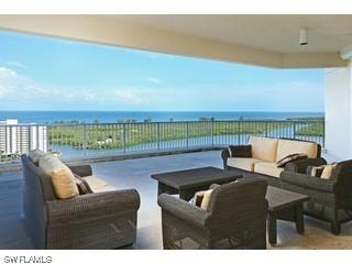 295 Grande Way #2, Naples, FL 34110