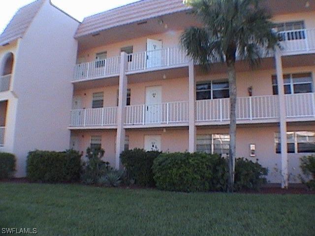 150 Turtle Lake Ct. #102, Naples, FL 34105